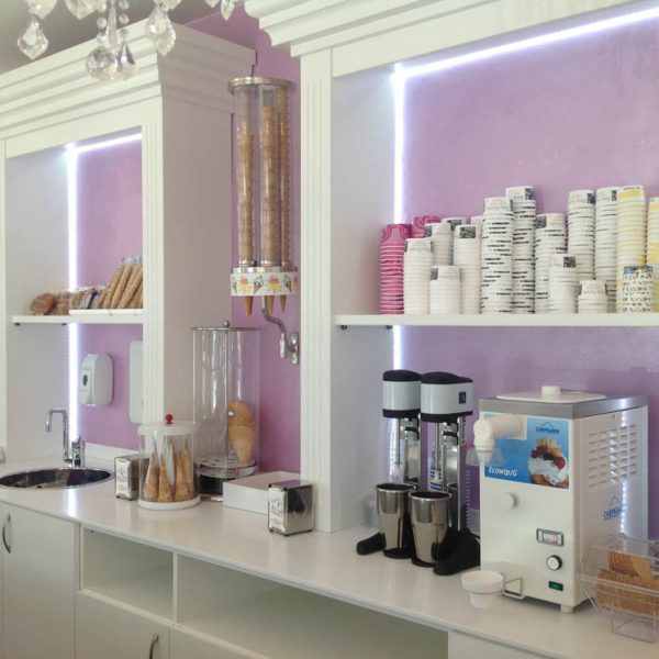 Gelaterie: arredamento gelateria Ray - Ferrara